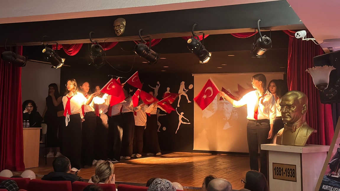 19 Mayıs Atatürk'ü Anma Gençlik ve Spor Bayramımız Kutlu Olsun